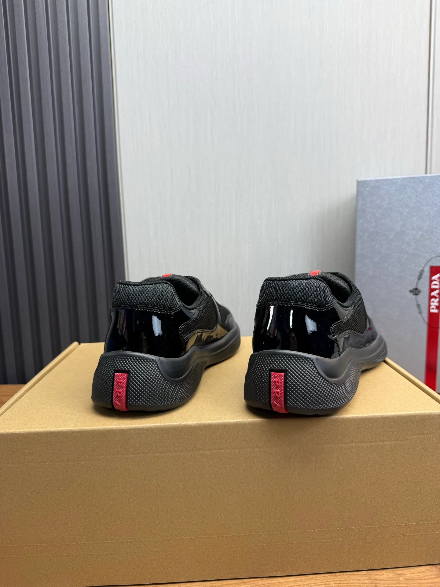 Men's shoes 640💰 [PRADA] Hot selling items🔥Must be recommended every day~~ Official website synchronized, 1:1 high quality shipments✔️ Imported cowhide fabric, rubber material + cowhide lining, original bottom, high-end airplane box packaging🎁 38-45 (38.45 custom-made, non-returnable)